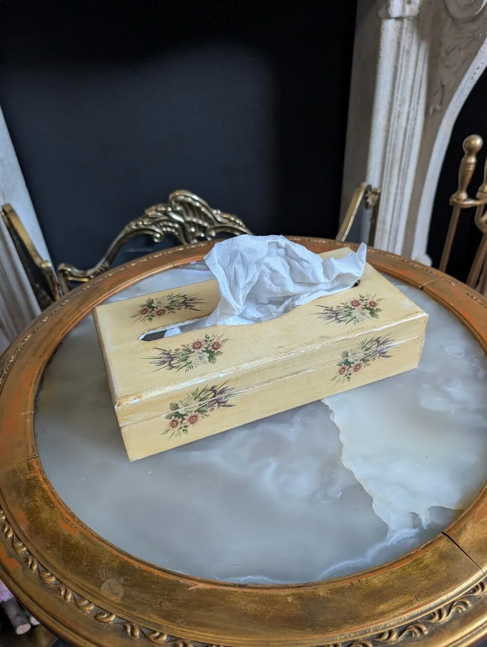 Vintage Florentine Flower Details Wooden Tissue Holder, Made in Italy, 11
